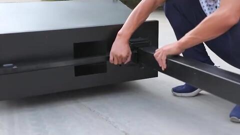 道旗安装视频,轻松掌握户外广告安装技巧